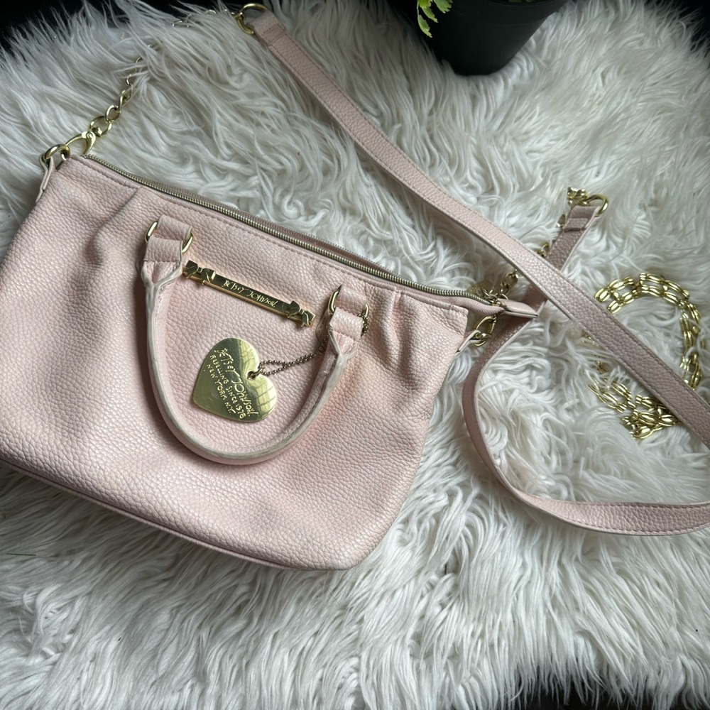 Betsey Johnson pink crossbody purse